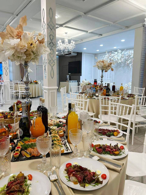 Интерьер ресторана Gusto Mesto